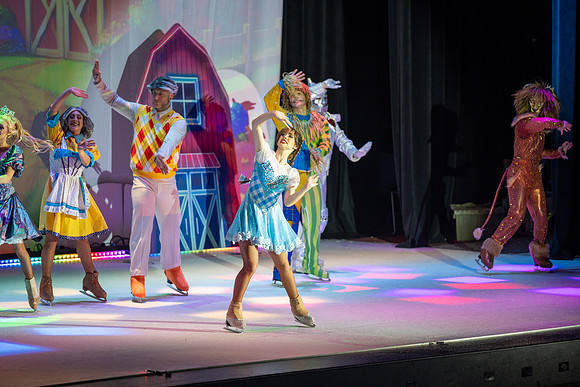 Wizard of Oz on Ice Center Stage Apr 2026