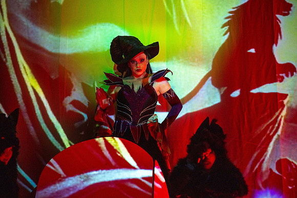 Wizard of Oz on Ice Center Stage Apr 2026
