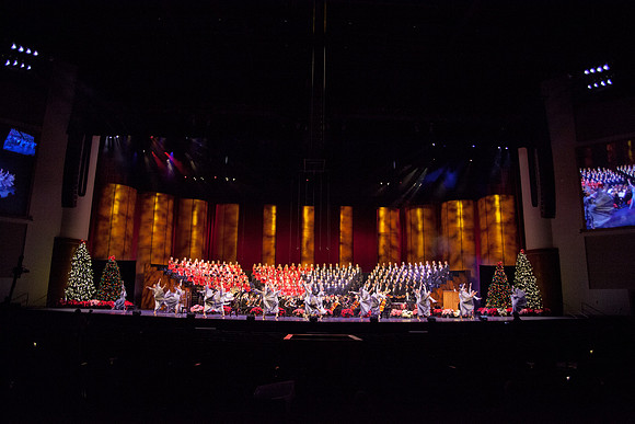 At the BYU-Idaho Christmas, the university dance department, choirs and orchestra, came together with guest artists Canadian Brass for a beautiful and uplifting show.