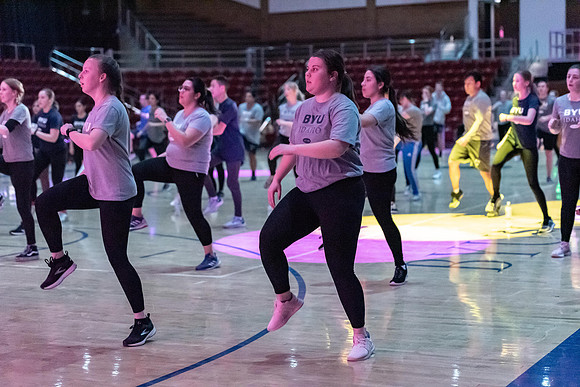 Students participating in the Winter 2023 Fitness Kickoff event.