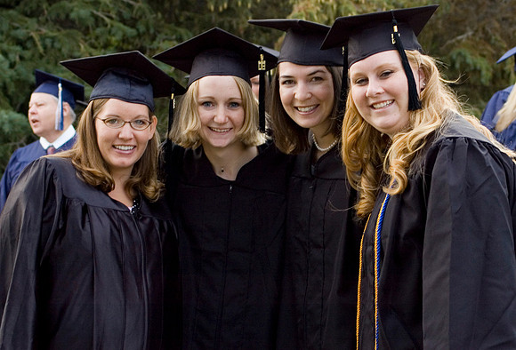 2006 Summer Graduation with Bonnie Parkin