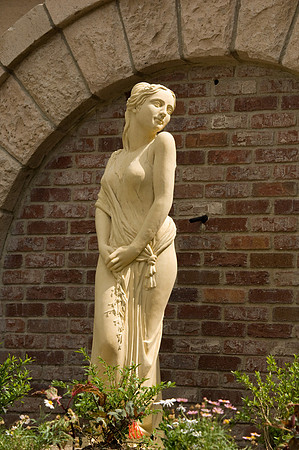 statue in Ricks Gardens
