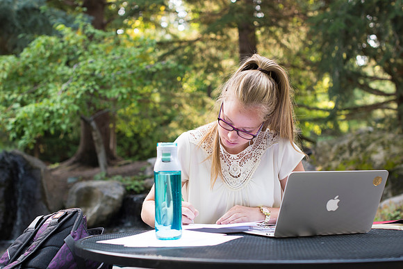 Students on the first day of school of Fall Semester.