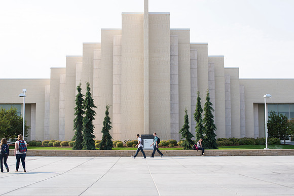 Students on the first day of school of Fall Semester.