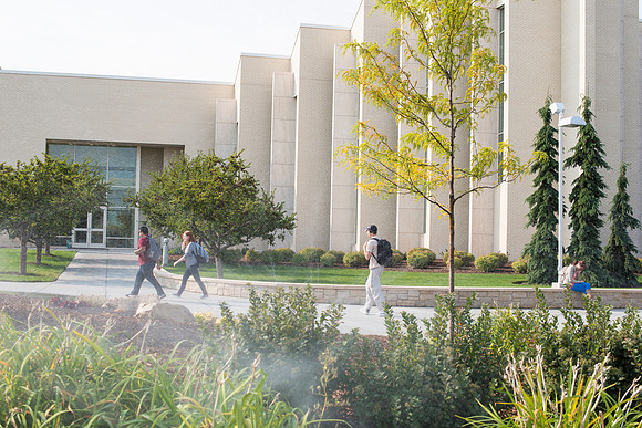 Students on the first day of school of Fall Semester.