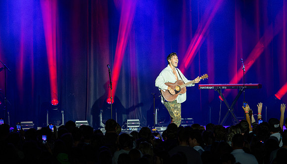 Jake Scott preforms at BYU-Idaho.