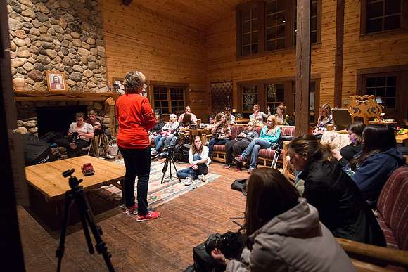 Visual Communications Faculty Mentor, Caryn Esplin, takes her Comm 316 class to the Sky Mountain Lodge and teaches them ways to improve their photography.