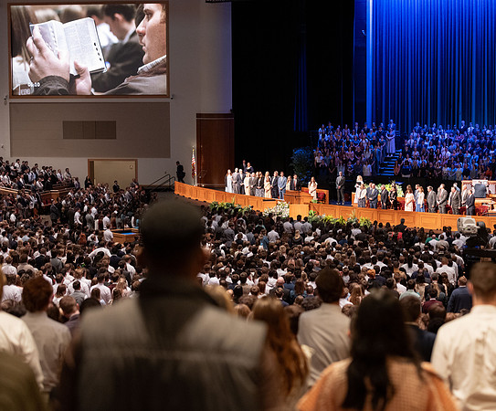 Sunday Devotional With Elder Ulisses Soares - Apr 2025