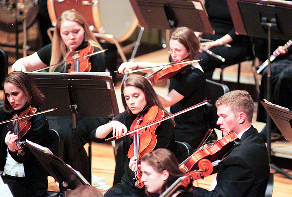 Collegiate Singers and Chamber Orchestra perform "Expressions of Faith."