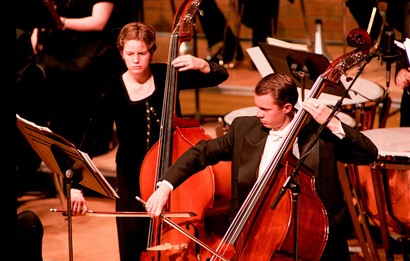 Collegiate Singers and Chamber Orchestra perform "Expressions of Faith."