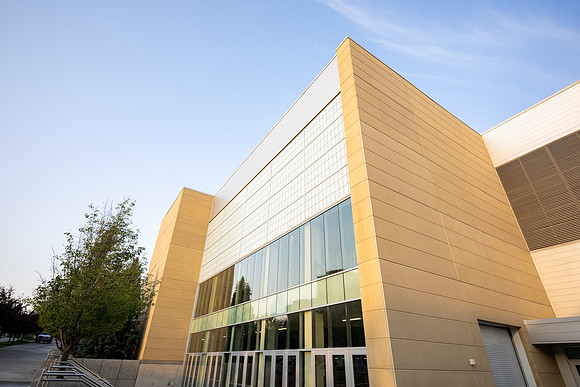 Campus Golden Light - Aug 2026