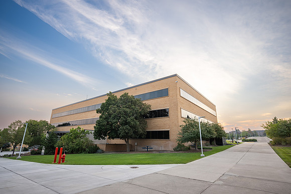 Campus Golden Light - Aug 2026
