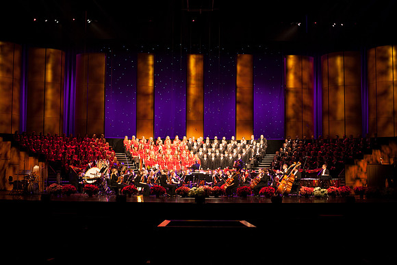 At the BYU-Idaho Christmas, the university dance department, choirs and orchestra, came together with guest artists Canadian Brass for a beautiful and uplifting show.