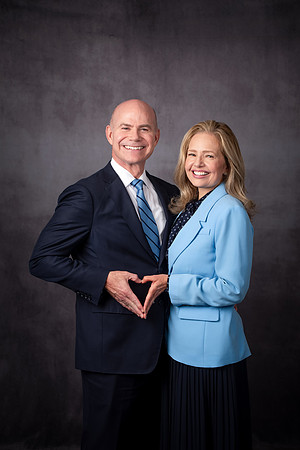 President and Sister Meredith Official Portraits - Aug 2026