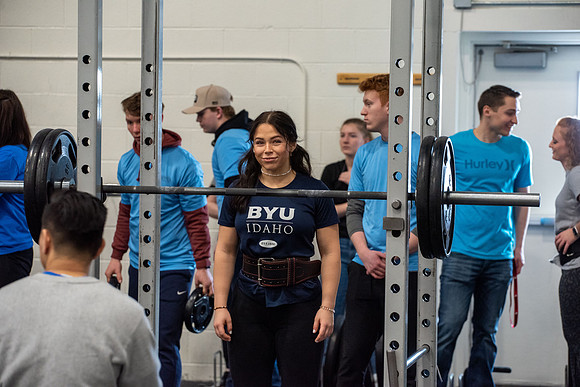 Men and Women compete in three rounds of weightlifting. Squat, Bench, and Deadlift.