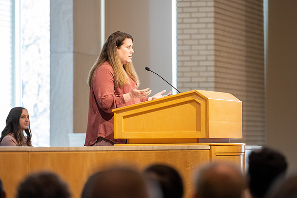 Jenifer Greenwood addresses students in the University Forum "Living the Plan Vs. Living the Dream"