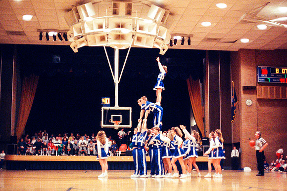 The team performs a pyramid