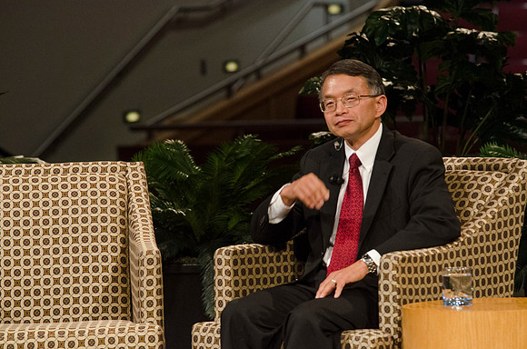 Kevin Miyasaki comments on audience member's questions during webcast