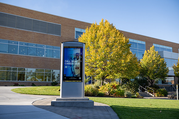 Digital Signage - Oct 2026