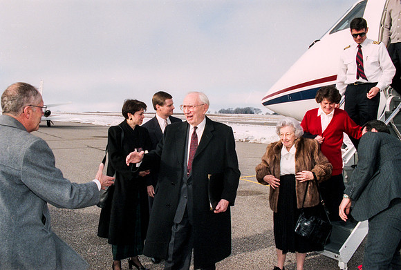 President Gordon B. Hinckley and Sister Hinckley arriving off the plane before the Inauguration