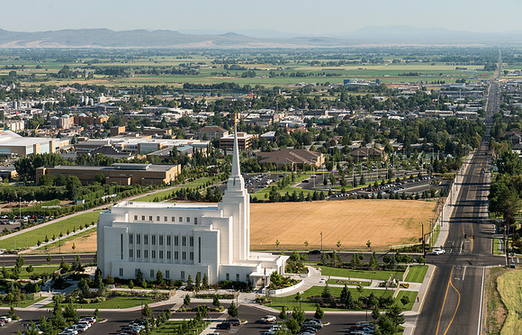2013 aerial photo of the Rexburg Temple.