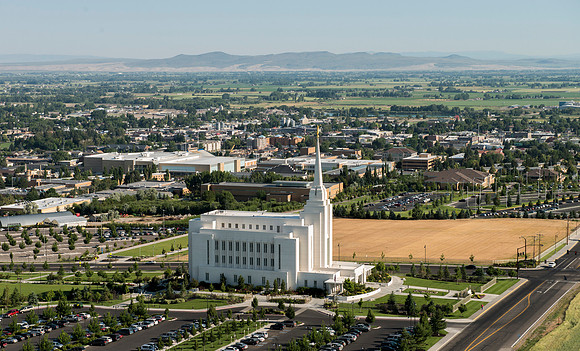 2013 aerial photo of the Rexburg Temple.