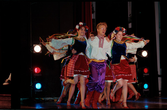 Extravadance performers.