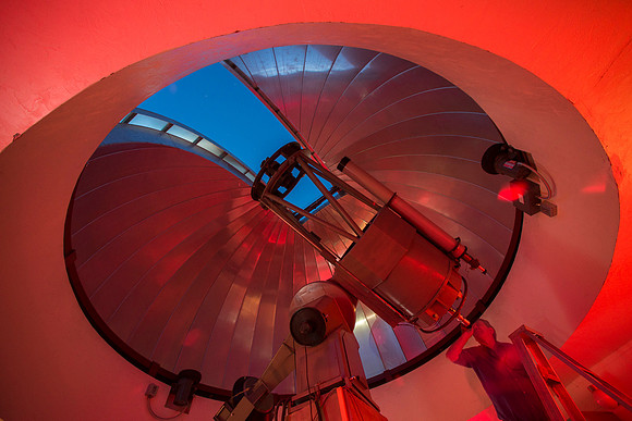 Stephen McNeil of the Physics Department took a group of students to the Observatory out by the Livestock Center on a beautiful clear night. Student Astronomy enthusiasts had the opportunity to see Sa