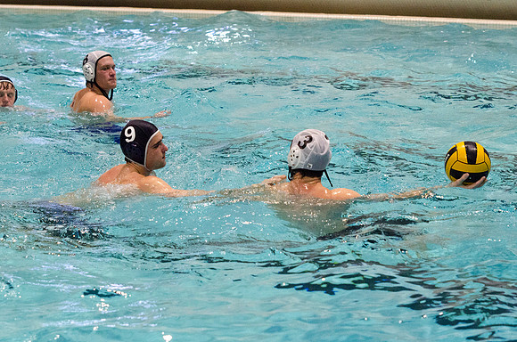 Men's water polo teams play for the Championship