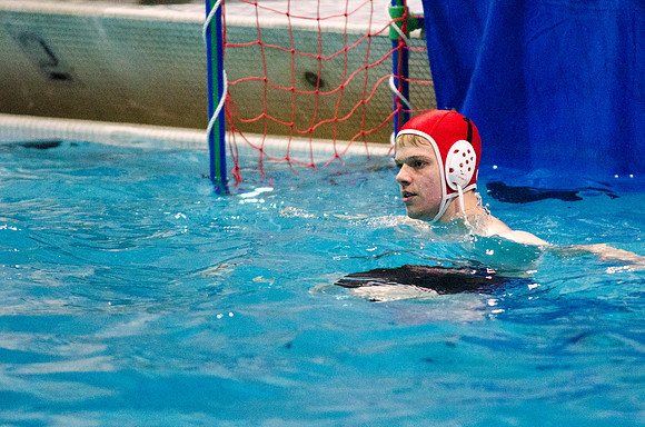 Men's water polo teams play for the Championship