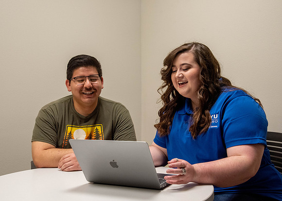 Students mentoring other students at the Mentor Hub at the Manwaring Center.