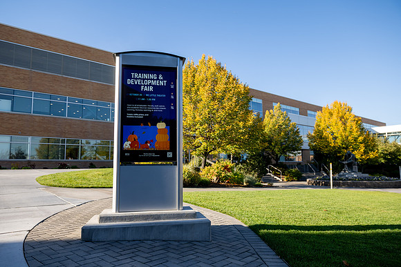 Digital Signage - Oct 2026