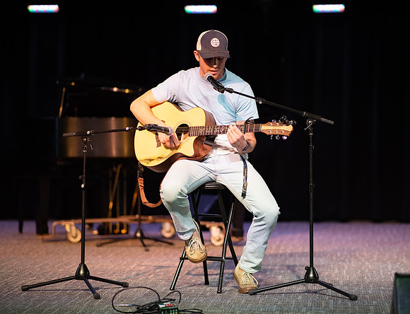 Acoustic Cafe - May 2023