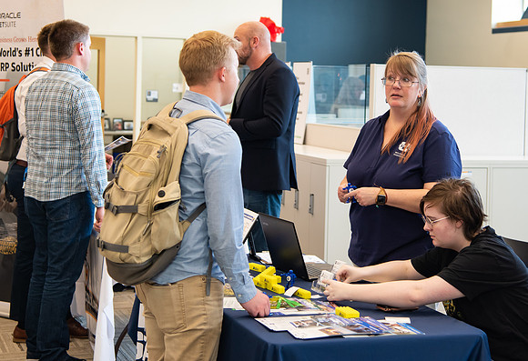 Career Market & P2B - May 2023