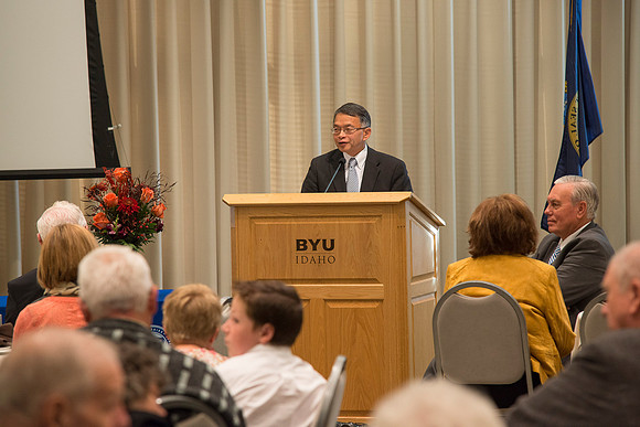 Alumni Award of Excellence; Vance & Diane Hendricks