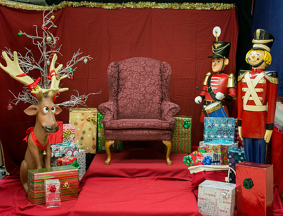 University Store Employee Christmas Sale