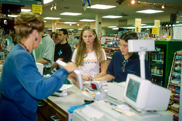 Students lining up to check out their books for the new semester