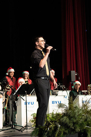 Sound Alliance and Vocal Union perform Swinging Christmas in the Hart Gym.