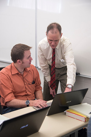 Mechanical Engineering instructor, Russell Daines, teaches the Fluid Mechanics course in the Austin building.