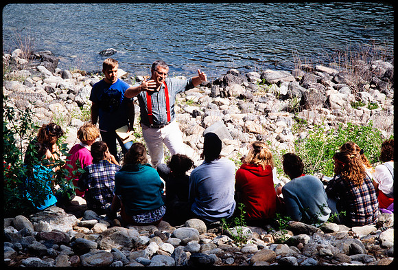 Boyd Holdaway teaches a Biology class at Lance Bar on the Salmon River as part of the Discovery program.