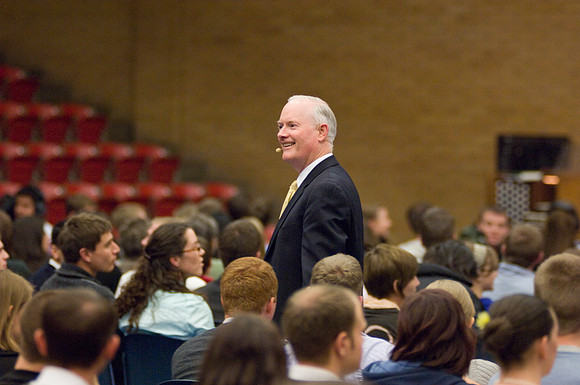President Clark conducts an interactive forum on the Learning Model.