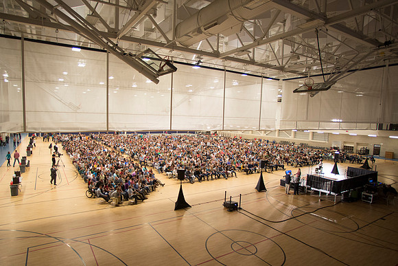 President and Sister Gilbert host a date night with BYU-Idaho Students. Oct 2015