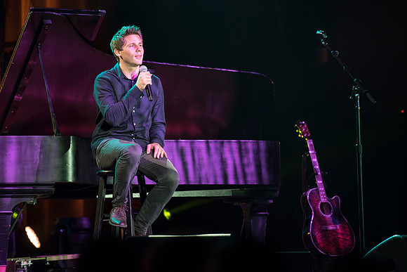 Nik Day, along with Hilary Weeks, perform at BYU-Idaho as part of Center Stage.