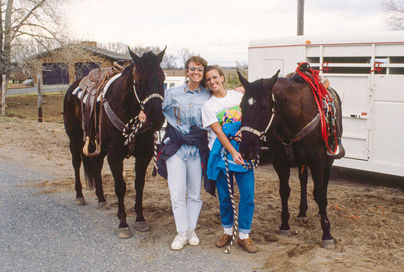 Biology students take a Field Trip to the Sand Dunes to go horseback riding with Mel Griffeth.
