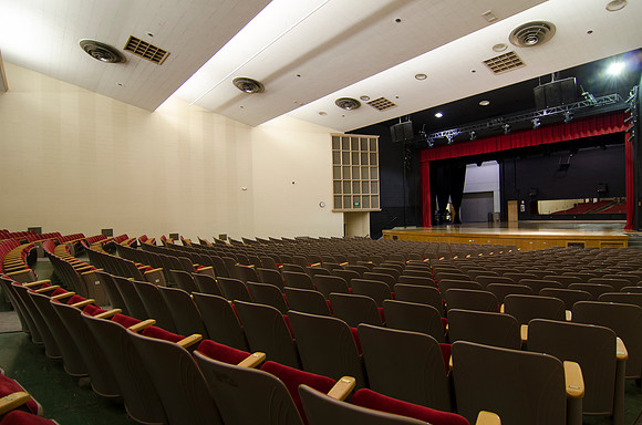 The Kirkham Auditorium seats nearly 1,000.