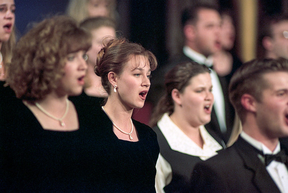 Choir members performing "Imanuel"