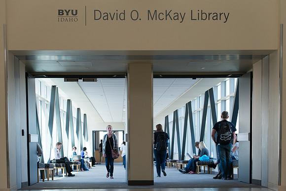 Students on Campus in the first week of Spring Semester.