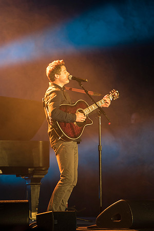Nik Day, along with Hilary Weeks, perform at BYU-Idaho as part of Center Stage.