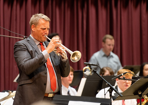 Performance of the jazz group at the Snow Building.
