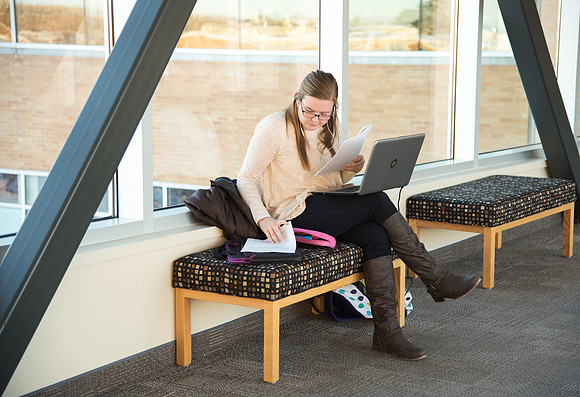 Students start the semester off studying in the skybridge.